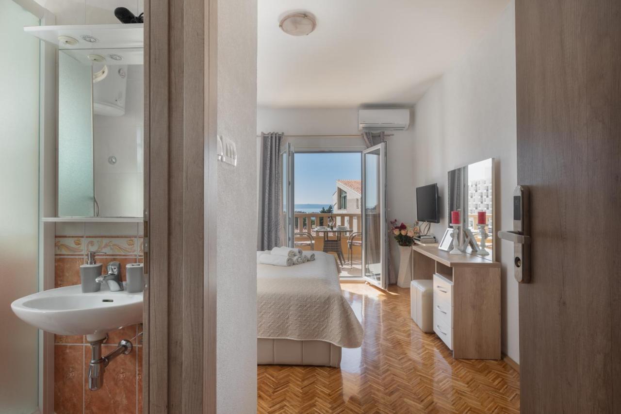 Apartments Petrovic Makarska Exterior photo